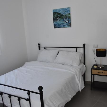 Luxury 2-Room Suite In The Center Of Downtown Haifa Exteriör bild