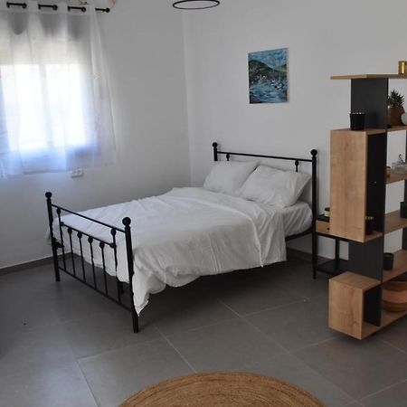 Luxury 2-Room Suite In The Center Of Downtown Haifa Exteriör bild