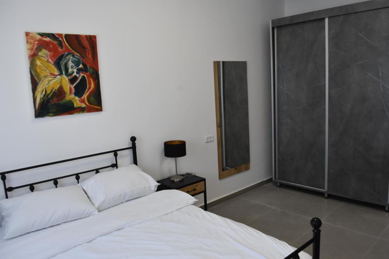 Luxury 2-Room Suite In The Center Of Downtown Haifa Exteriör bild