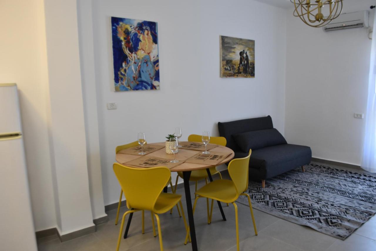 Luxury 2-Room Suite In The Center Of Downtown Haifa Exteriör bild