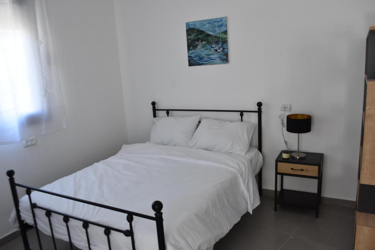 Luxury 2-Room Suite In The Center Of Downtown Haifa Exteriör bild
