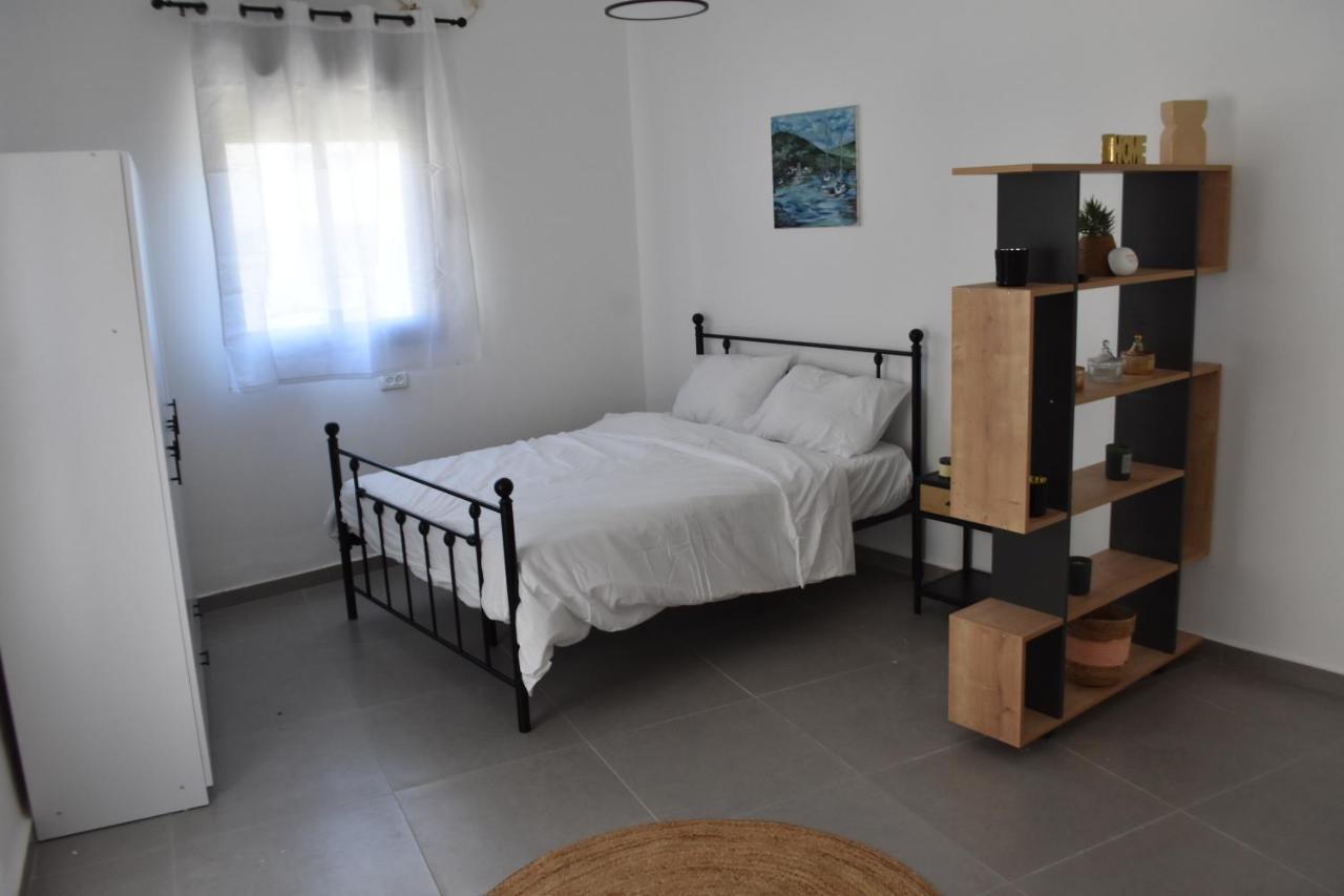 Luxury 2-Room Suite In The Center Of Downtown Haifa Exteriör bild