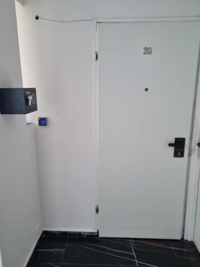 Luxury 2-Room Suite In The Center Of Downtown Haifa Exteriör bild